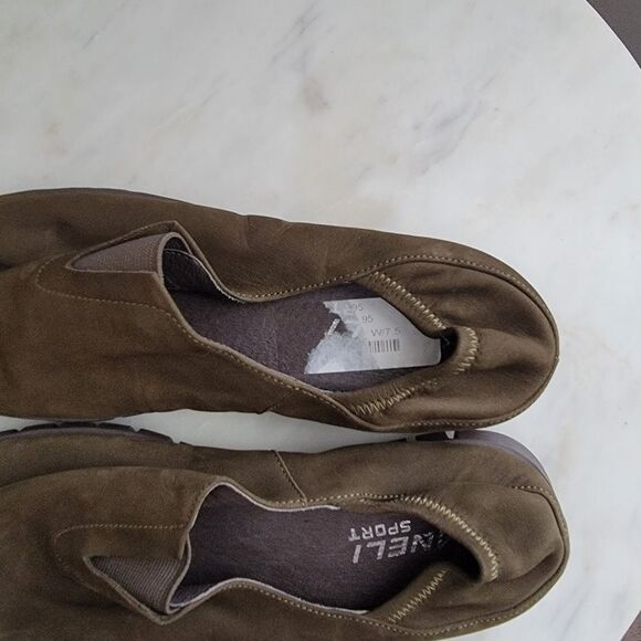 NWOT Vaneli Sport Khaki Green Slip on shoes - Picture 7 of 7
